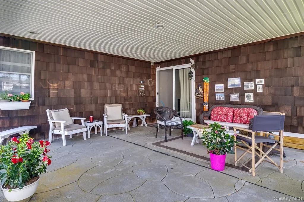 190 Cottage Boulevard Hicksville NY 11801