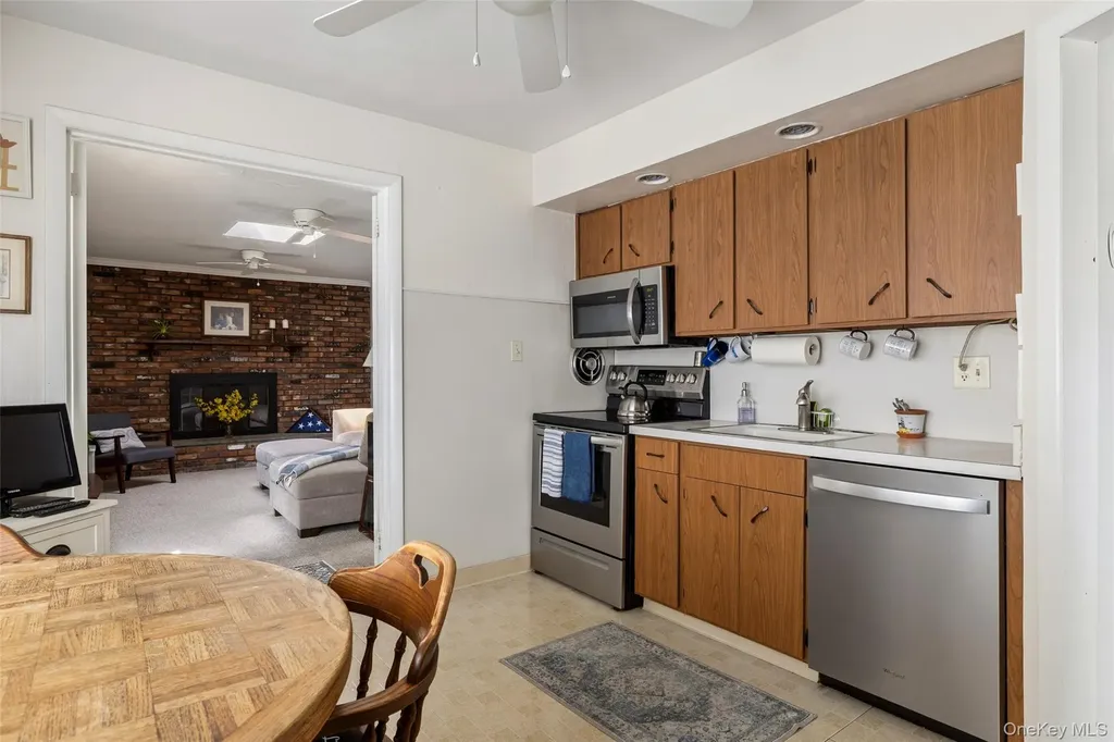 190 Cottage Boulevard Hicksville NY 11801