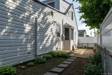 190 Cottage Boulevard Hicksville NY 11801