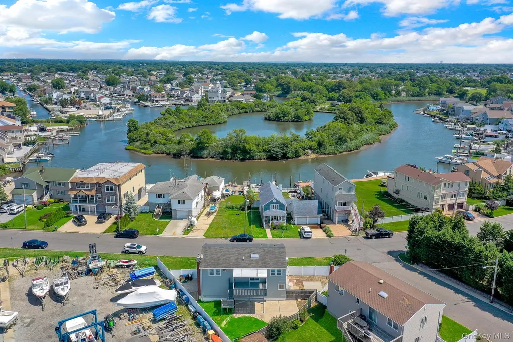 3612 Somerset Drive Seaford NY 11783