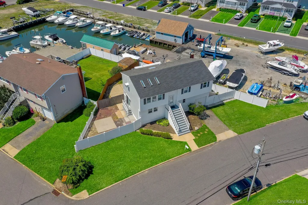 3612 Somerset Drive Seaford NY 11783