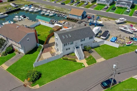3612 Somerset Drive Seaford NY 11783