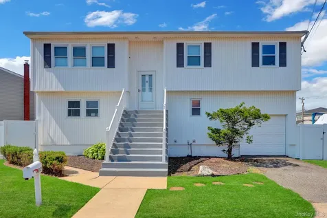 3612 Somerset Drive Seaford NY 11783