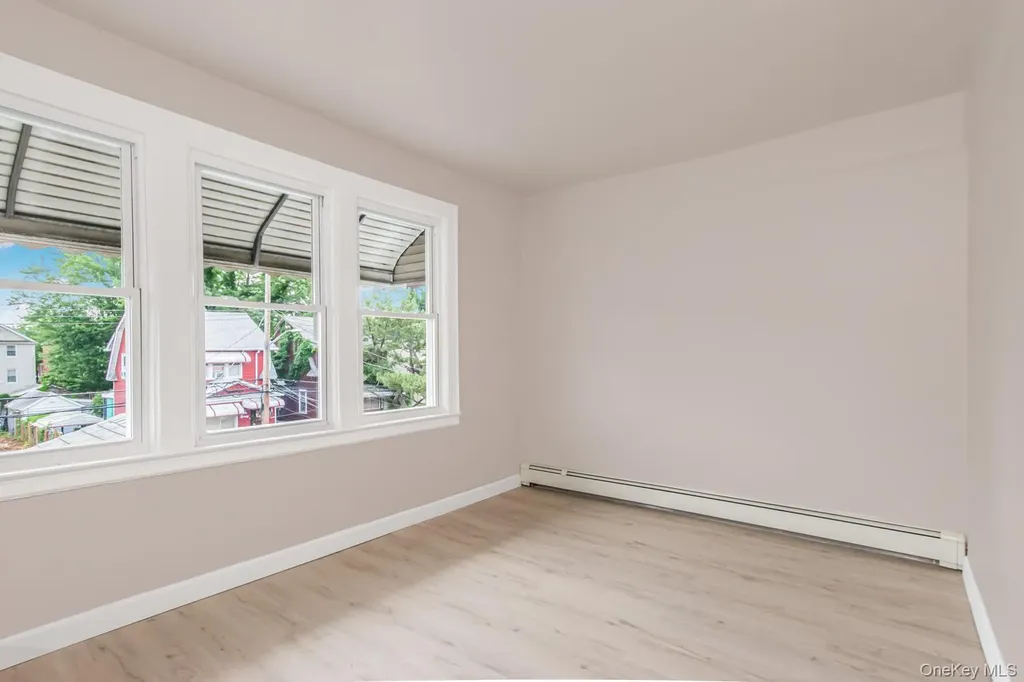 427 Taylor Avenue Bronx NY 10473