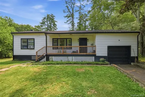 98 Dellay Avenue Kingston NY 12401