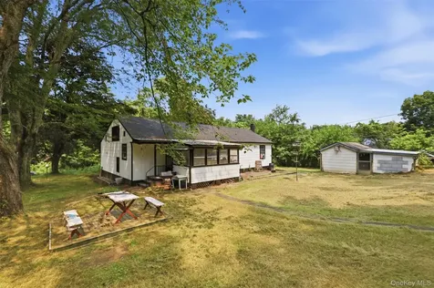 98 Dellay Avenue Kingston NY 12401