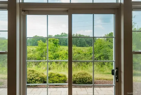 43 Oakwood Lane Rhinebeck NY 12572