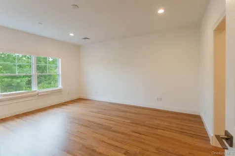 43 Oakwood Lane Rhinebeck NY 12572