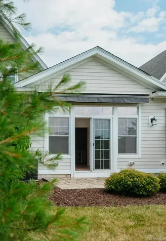 43 Oakwood Lane Rhinebeck NY 12572