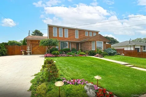 92 Bowling Lane Deer Park NY 11729