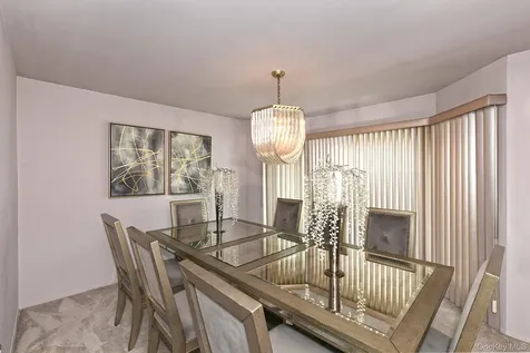 92 Bowling Lane Deer Park NY 11729