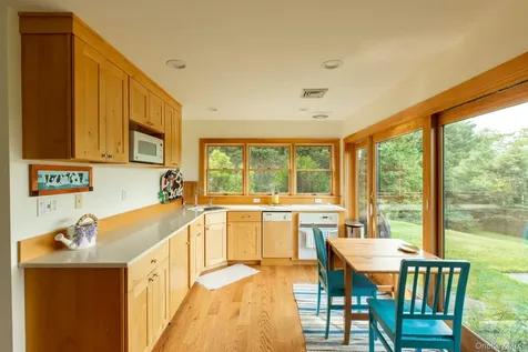779 Queens Highway Accord NY 12404