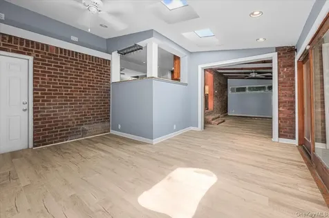 9 Tudor Road Farmingdale NY 11735