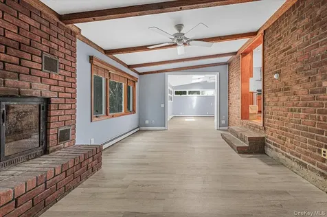 9 Tudor Road Farmingdale NY 11735