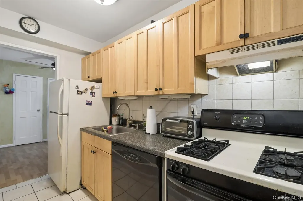 101 Clinton Avenue Mineola NY 11501