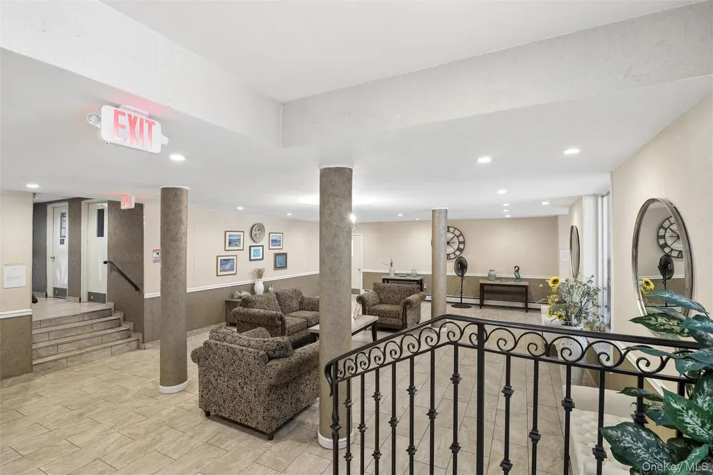 101 Clinton Avenue Mineola NY 11501