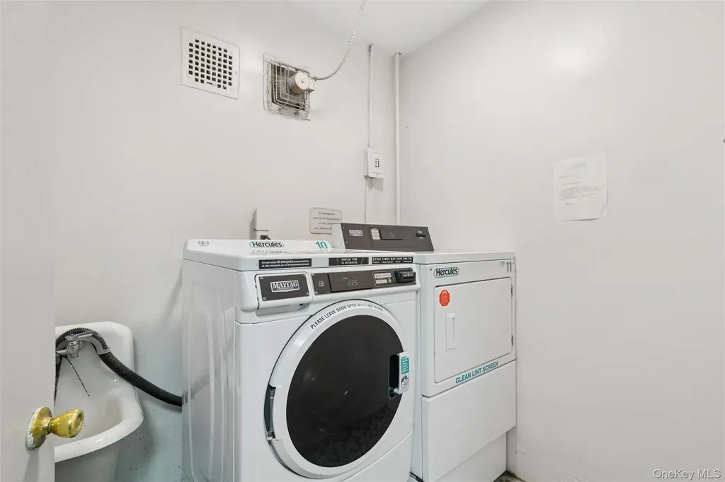 101 Clinton Avenue Mineola NY 11501