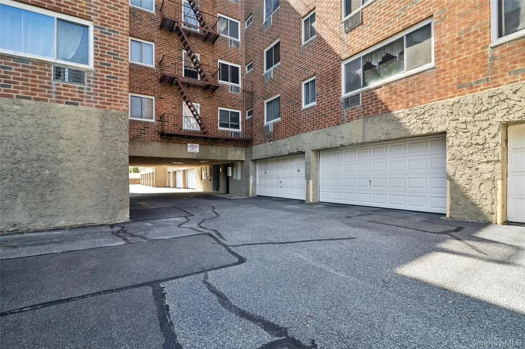 101 Clinton Avenue Mineola NY 11501