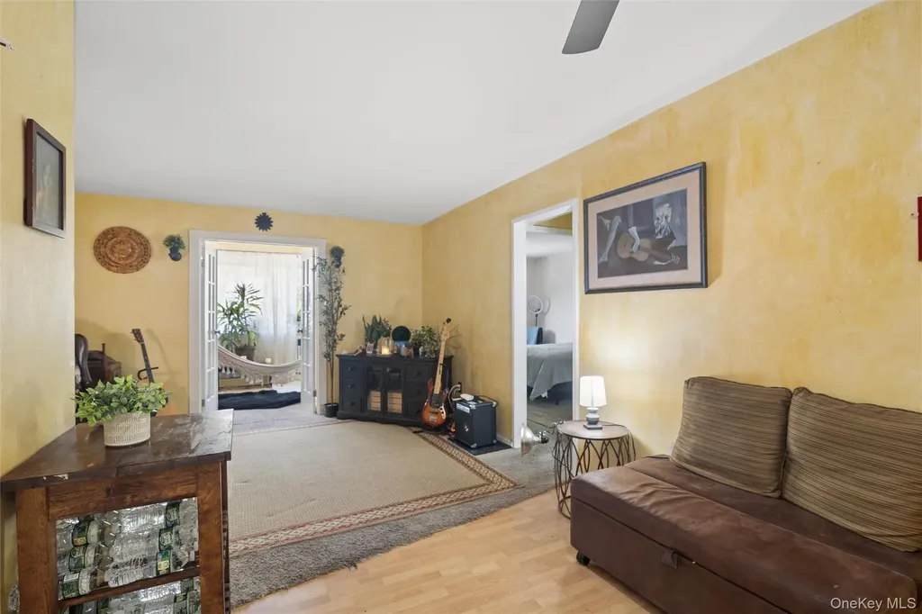 101 Clinton Avenue Mineola NY 11501