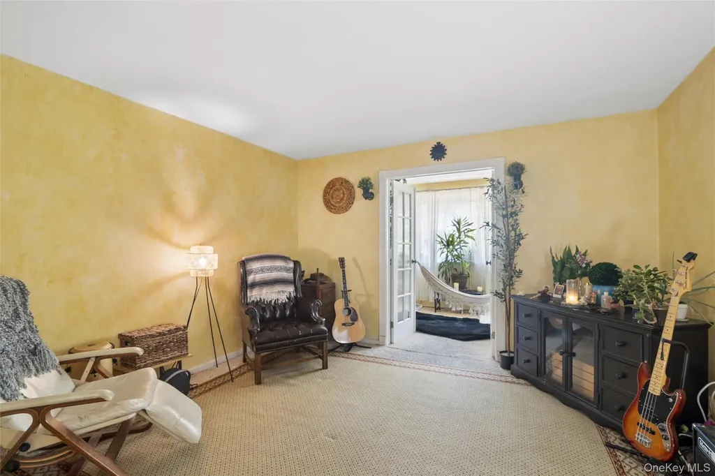 101 Clinton Avenue Mineola NY 11501