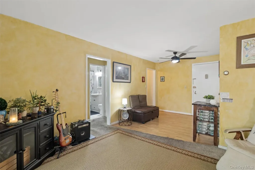 101 Clinton Avenue Mineola NY 11501