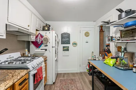 10-24 Conway Place Kingston NY 12401