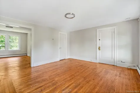 10-24 Conway Place Kingston NY 12401