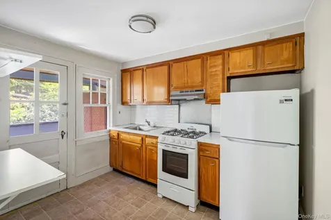 10-24 Conway Place Kingston NY 12401