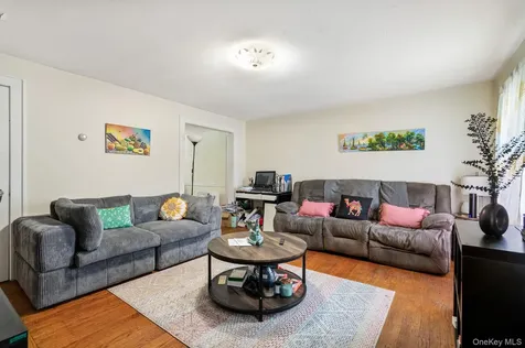 10-24 Conway Place Kingston NY 12401