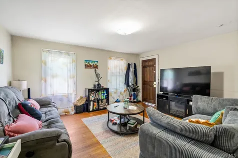 10-24 Conway Place Kingston NY 12401