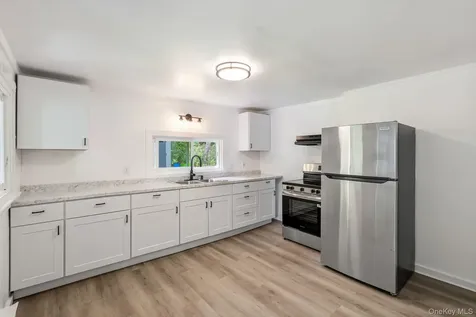 10-24 Conway Place Kingston NY 12401