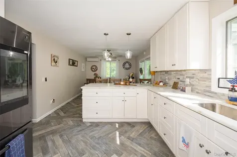 20 Cary Road Hyde Park NY 12538