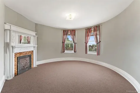 33 Deerfield Avenue Eastchester NY 10709