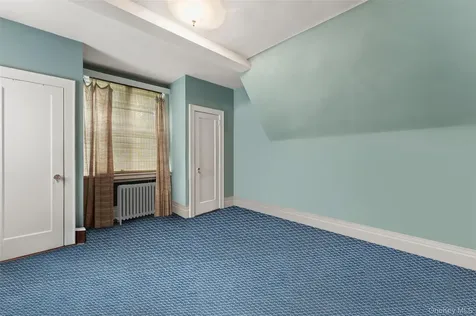 33 Deerfield Avenue Eastchester NY 10709
