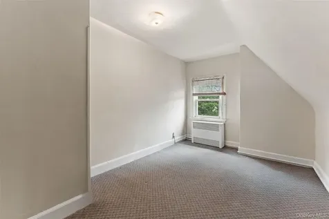 33 Deerfield Avenue Eastchester NY 10709