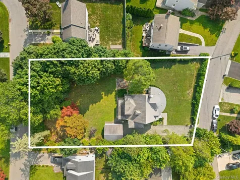 33 Deerfield Avenue Eastchester NY 10709