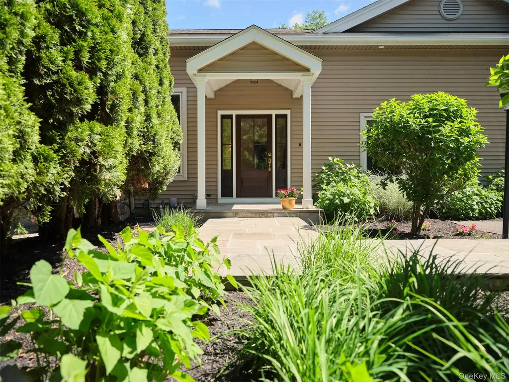 139 Jeffrey Lane Hurley NY 12443