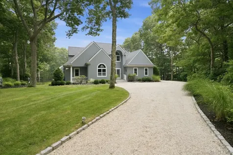 90 Lakeside Lane Westhampton NY 11977