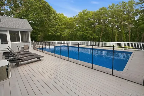 90 Lakeside Lane Westhampton NY 11977