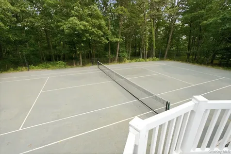 90 Lakeside Lane Westhampton NY 11977