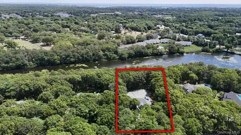 90 Lakeside Lane Westhampton NY 11977