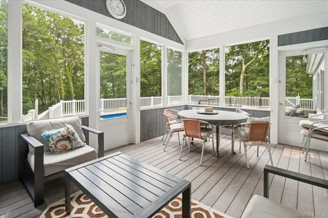 90 Lakeside Lane Westhampton NY 11977
