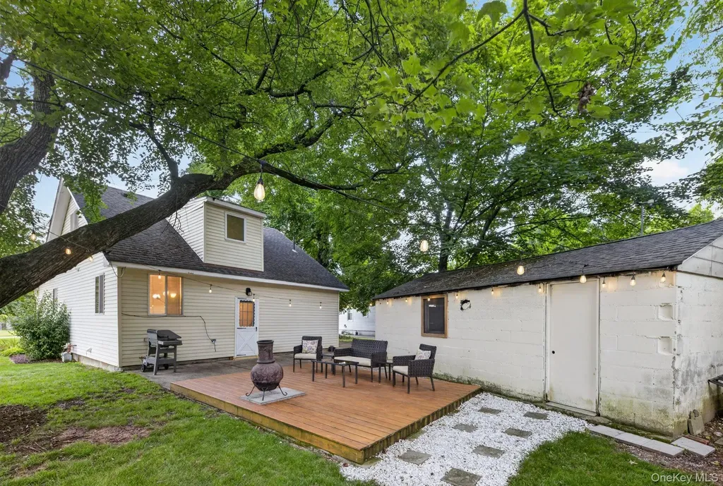 166 E Main Street Washingtonville NY 10992