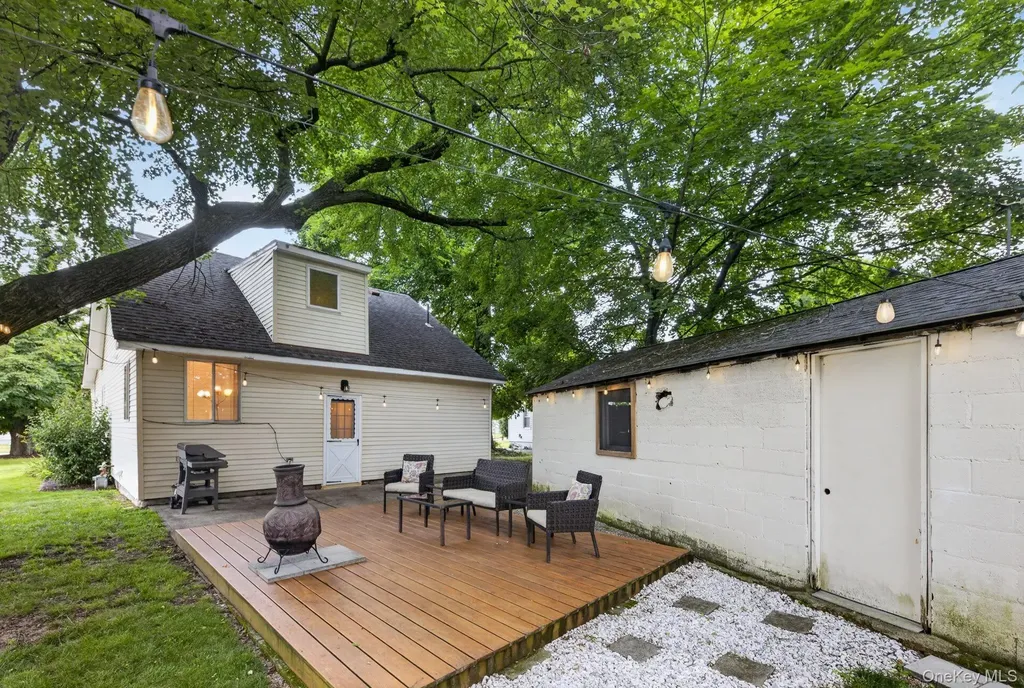 166 E Main Street Washingtonville NY 10992