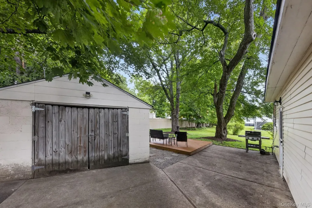 166 E Main Street Washingtonville NY 10992
