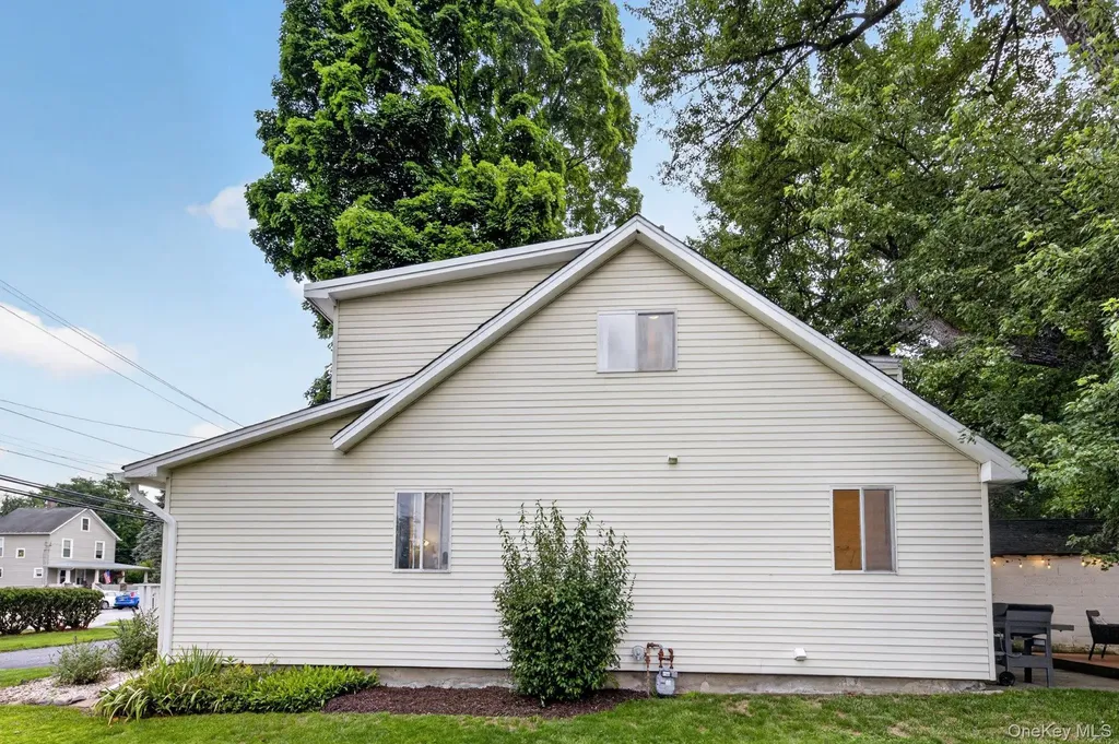 166 E Main Street Washingtonville NY 10992