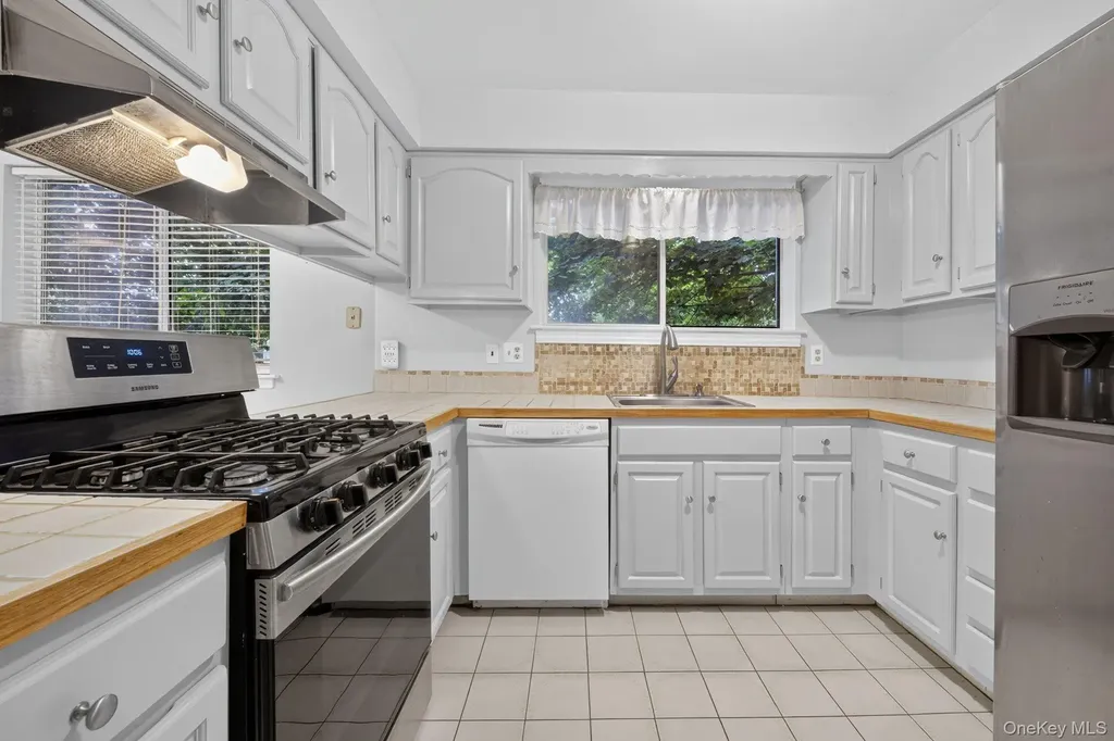166 E Main Street Washingtonville NY 10992