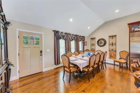 158 South Street Manorville NY 11949