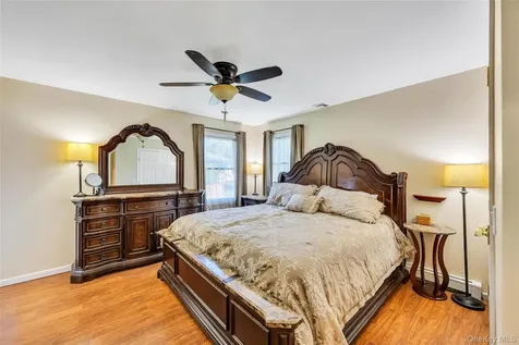 158 South Street Manorville NY 11949