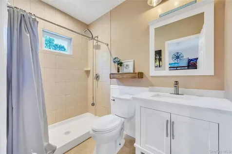 158 South Street Manorville NY 11949